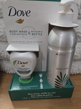 New-Dove Daily Moisture Body Wash Concentrate with Reusable Silver Bottle